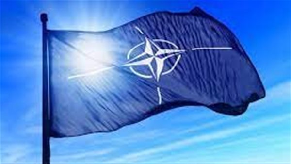"الناتو" ينفذ تدريبا على الانتشار المظلي فوق أستونيا ضمن مناورات "المدافع الصامد"