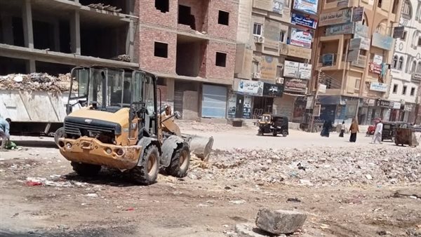 رفع 350 طن مخلفات صلبة بمدينة سمالوط في المنيا 