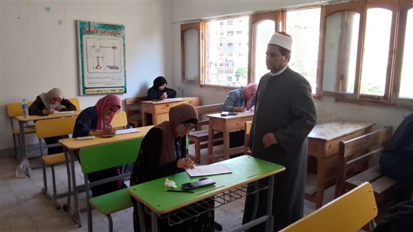 متابعات ميدانية مكثفة وجولات تفقدية لرئيس منطقة الإسماعيليّة الأزهرية لامتحانات الثانوية 