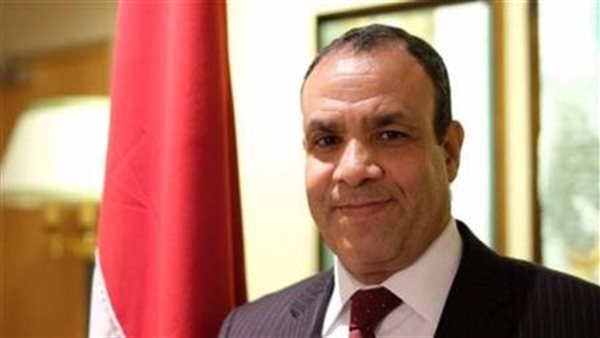 وزير الخارجية والهجرة يتلقى التهنئة من نظيره القطري ورئيس الوزراء على توليه منصبه الجديد 