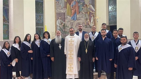 قداس إلهي في كنيسة المسيح الفادي بفلسطين لدعم طلبة الثانوية العامة 